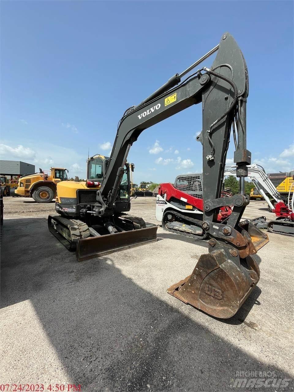 Volvo ECR88D 대형 굴삭기 29톤 이상
