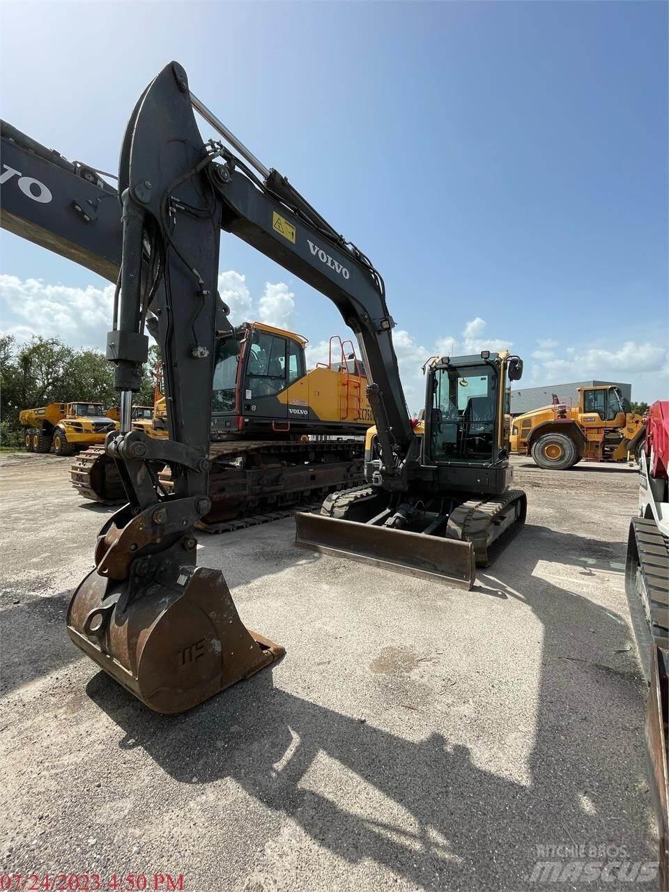 Volvo ECR88D 대형 굴삭기 29톤 이상