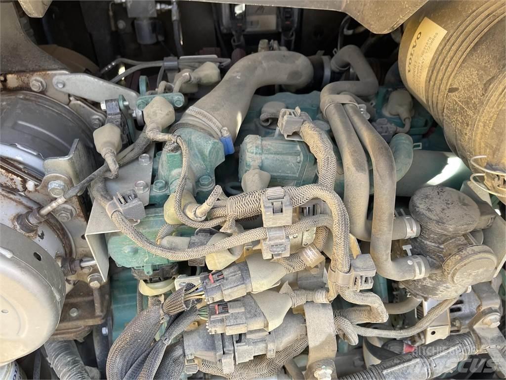 Volvo ECR88D 대형 굴삭기 29톤 이상