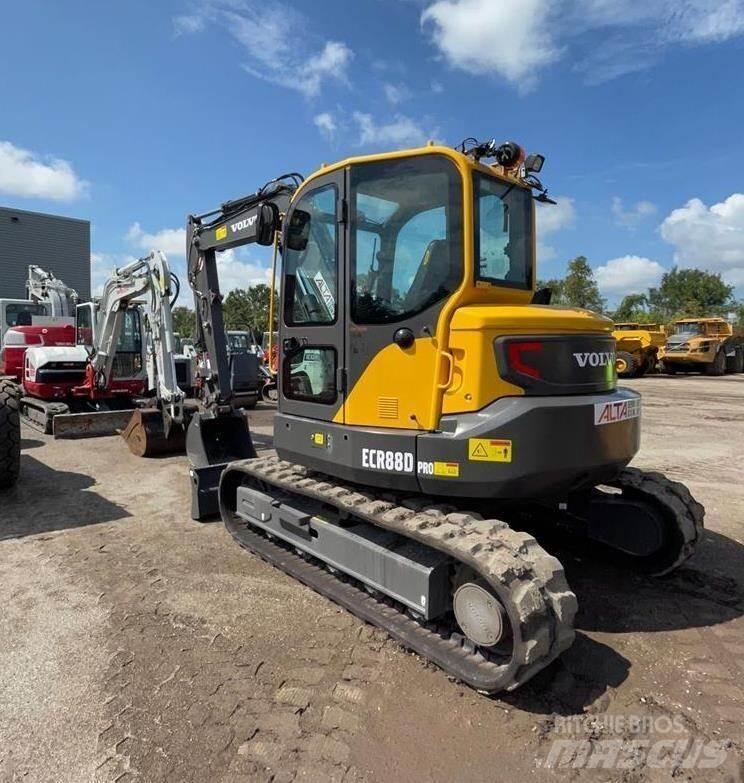 Volvo ECR88D 대형 굴삭기 29톤 이상