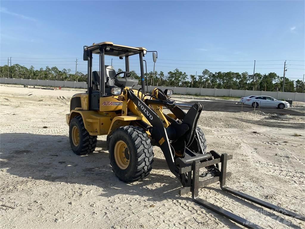 Volvo L30GS  휠로우더