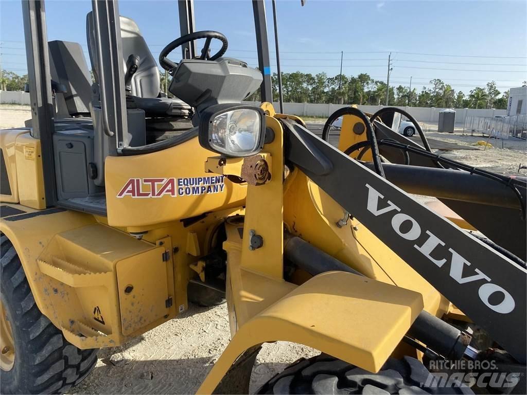 Volvo L30GS  휠로우더