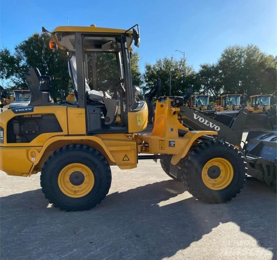 Volvo L30GS  휠로우더