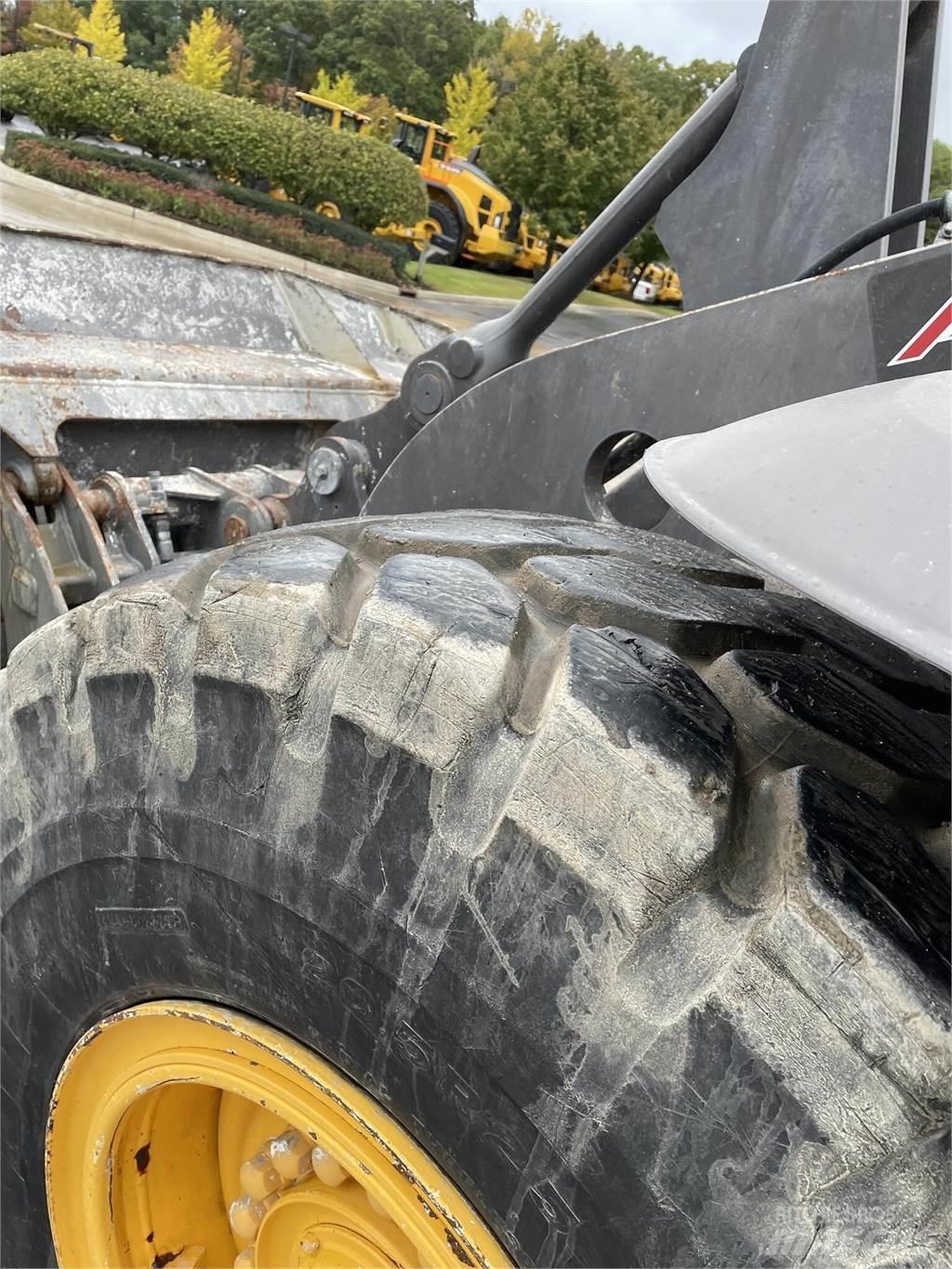 Volvo L70H  휠로우더