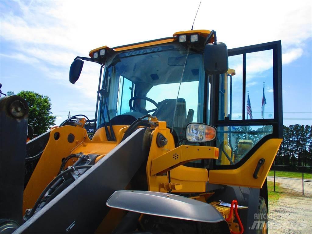 Volvo L70H  휠로우더