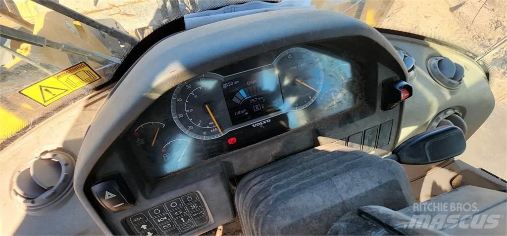 Volvo L90H  휠로우더