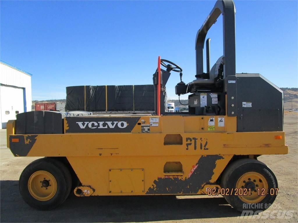 Volvo PT125C 공기 타이어 롤러