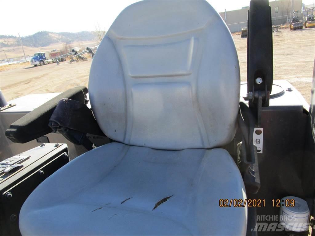 Volvo PT125C 공기 타이어 롤러