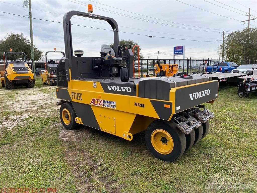 Volvo PT125C 공기 타이어 롤러