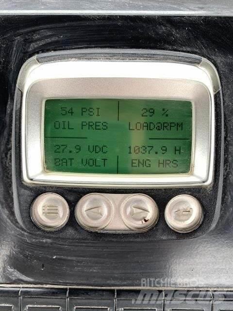 Volvo PTR240 공기 타이어 롤러