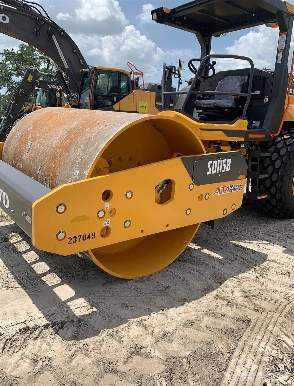 Volvo SD115B 트윈 드럼 롤러