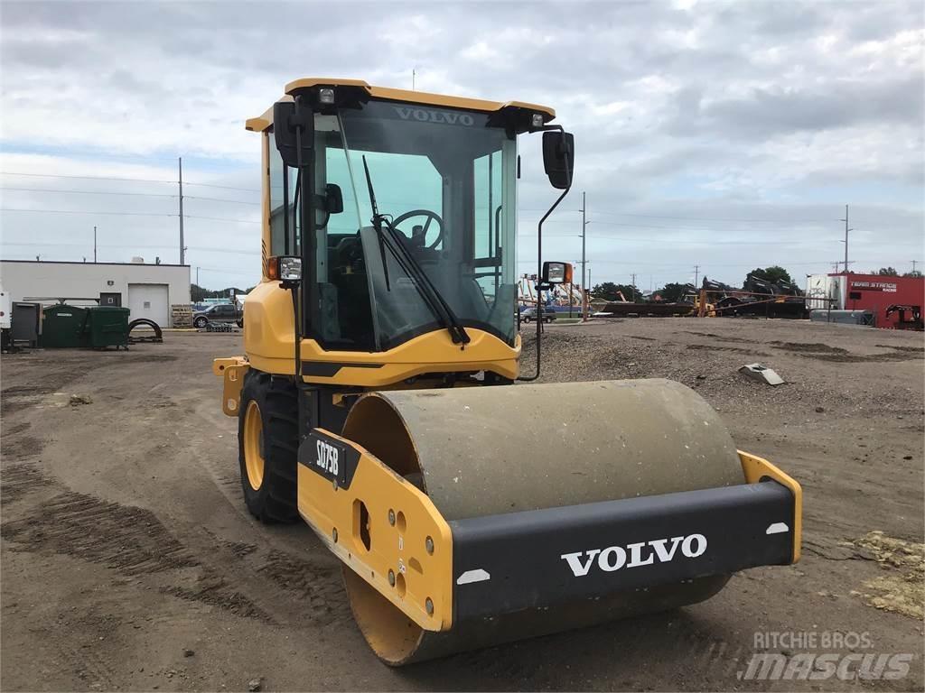 Volvo SD75B 트윈 드럼 롤러