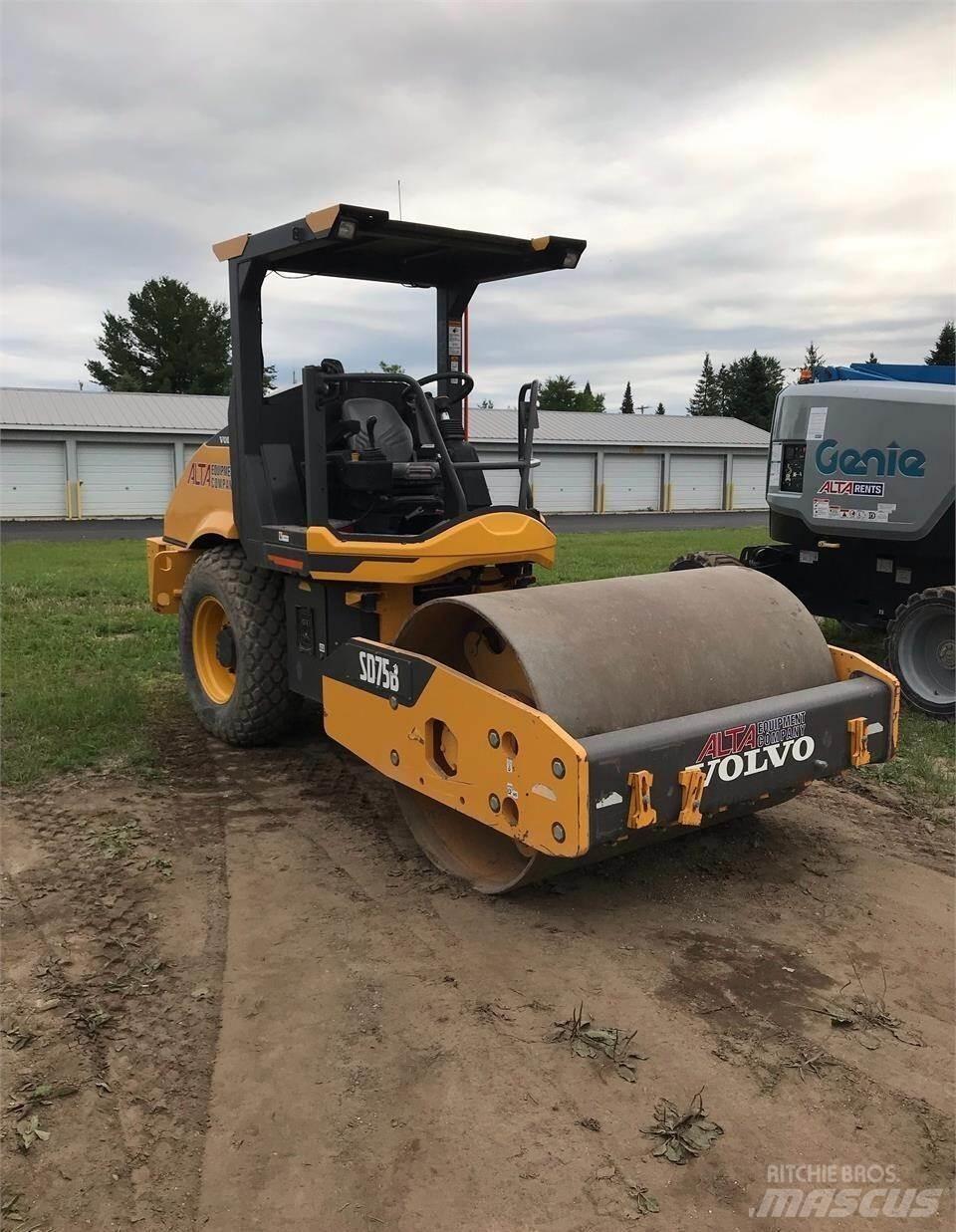 Volvo SD75B 트윈 드럼 롤러