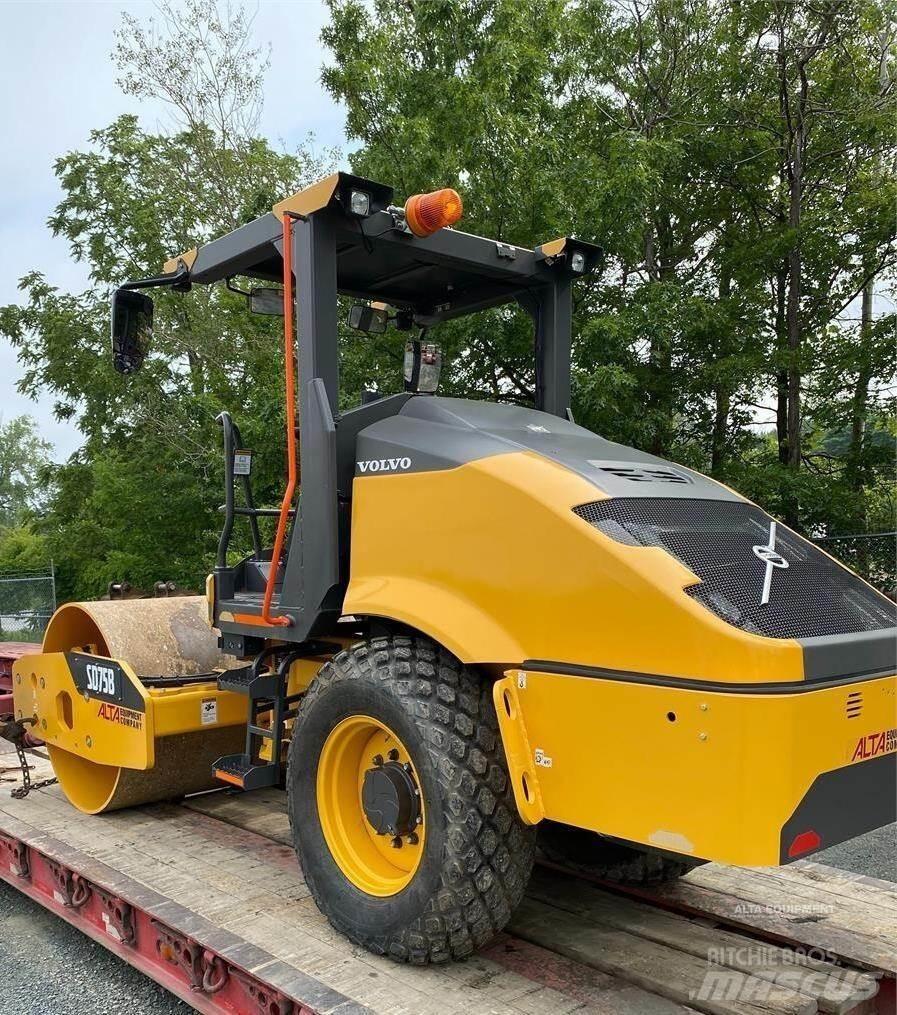 Volvo SD75B 트윈 드럼 롤러