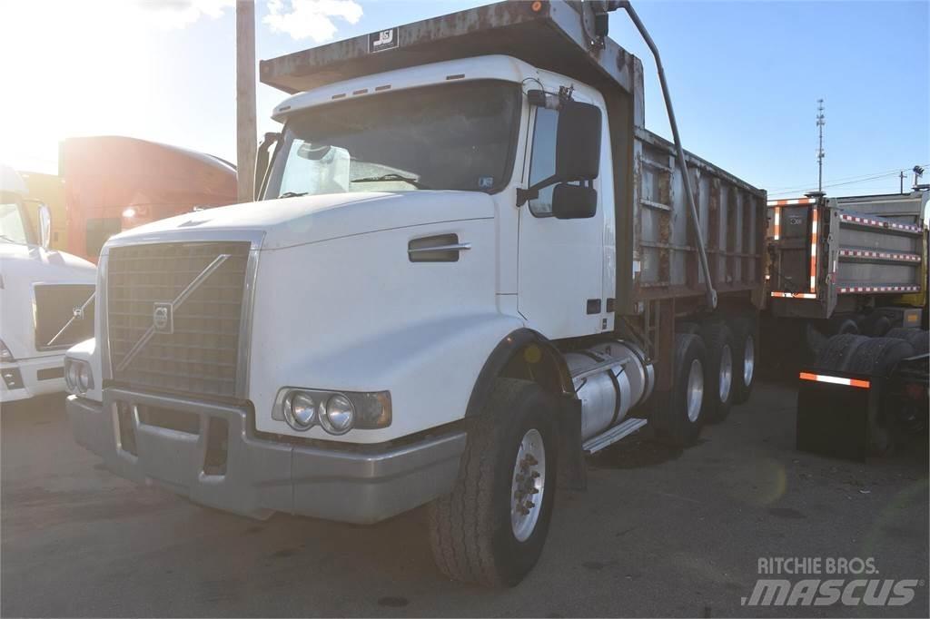 Volvo VHD84B200 덤프 트럭