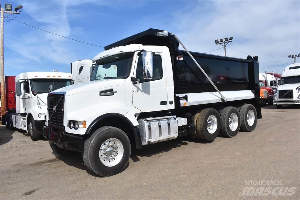 Volvo VHD84B300 덤프 트럭