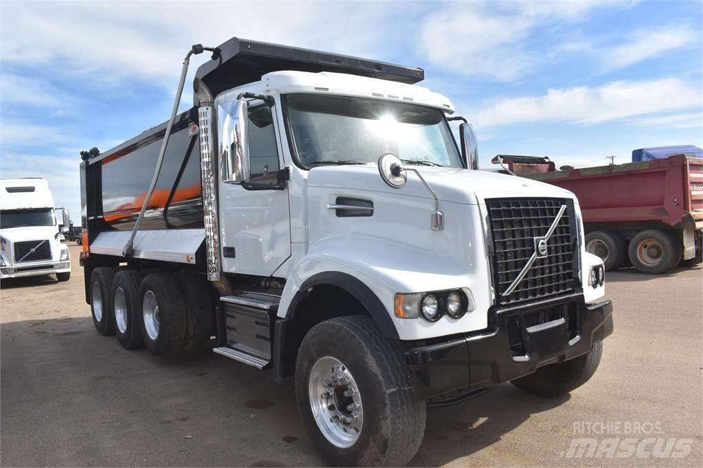 Volvo VHD84B300 덤프 트럭