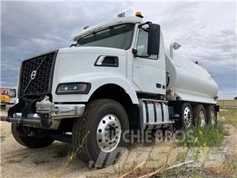 Volvo VHD84B300 급수차