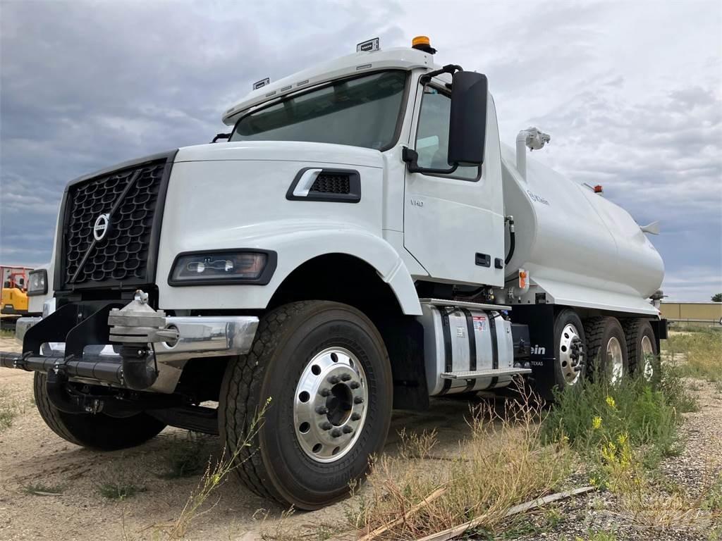 Volvo VHD84F300 탱커 트럭