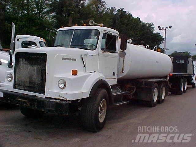 Western Star 6964F 탱커 트럭
