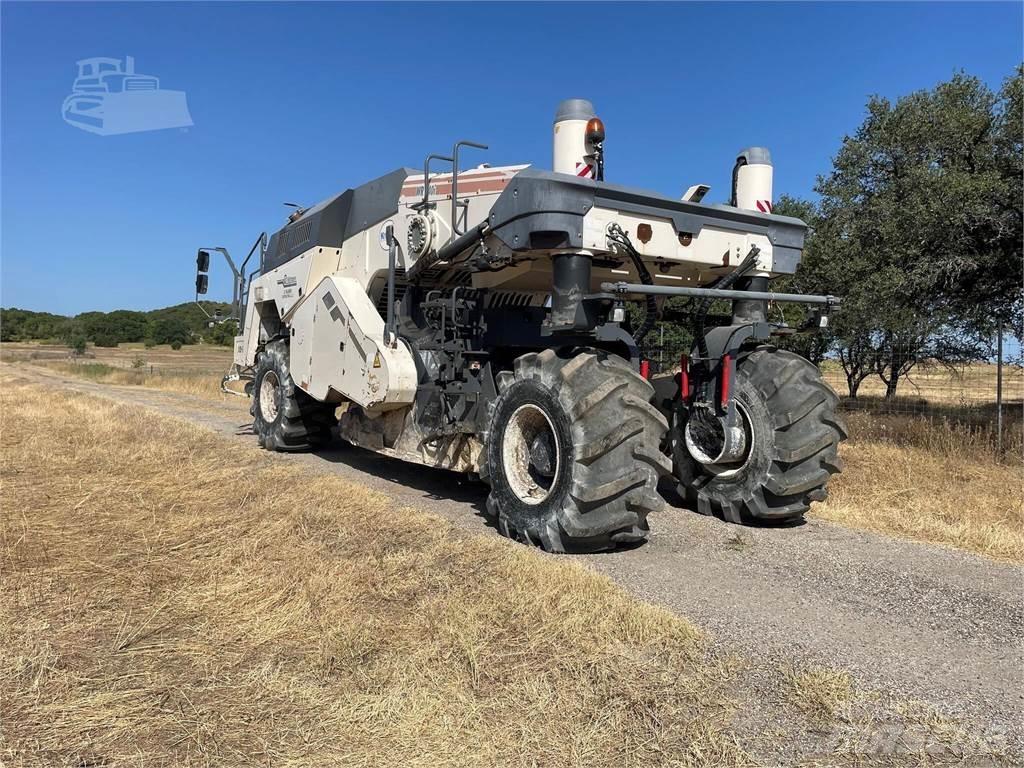 Wirtgen WR240I 아스팔트 리사이클러
