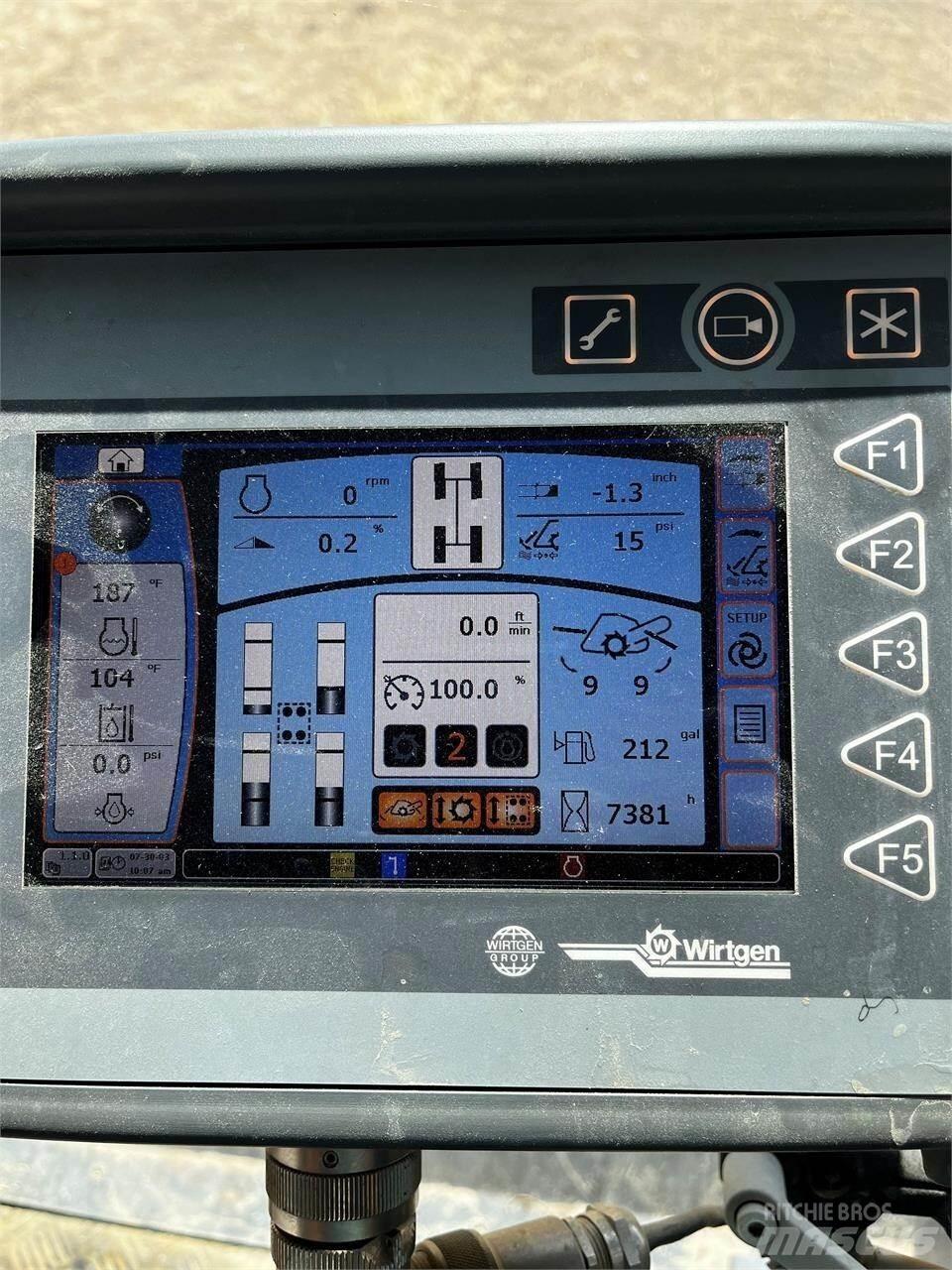 Wirtgen WR240I 아스팔트 리사이클러