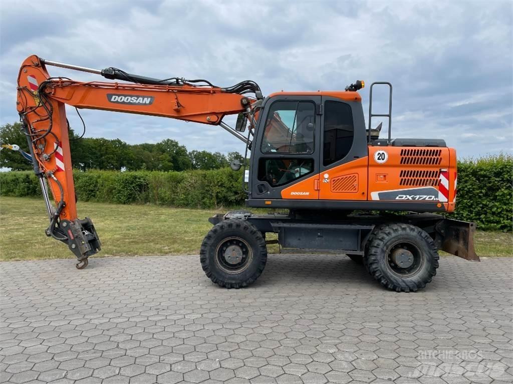 Doosan DX170W-5  휠 굴삭기