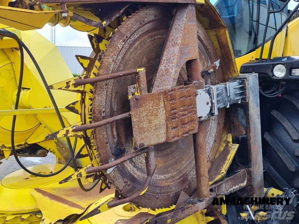 New Holland FR 600 자동 초지기계
