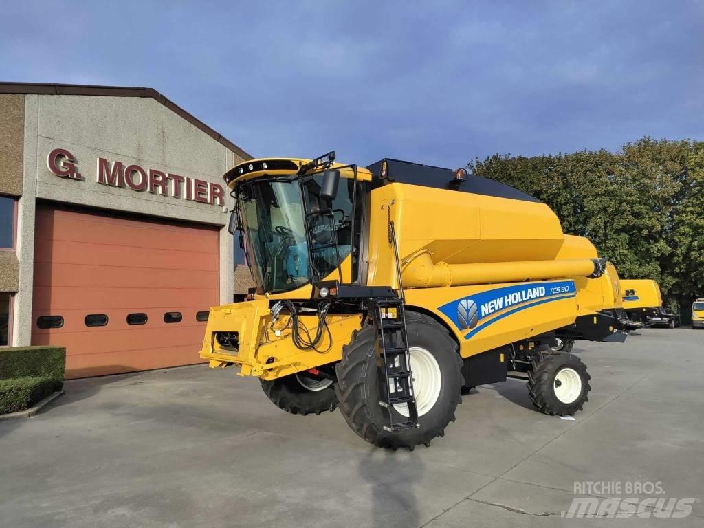 New Holland TC 5.90 콤바인 수확기