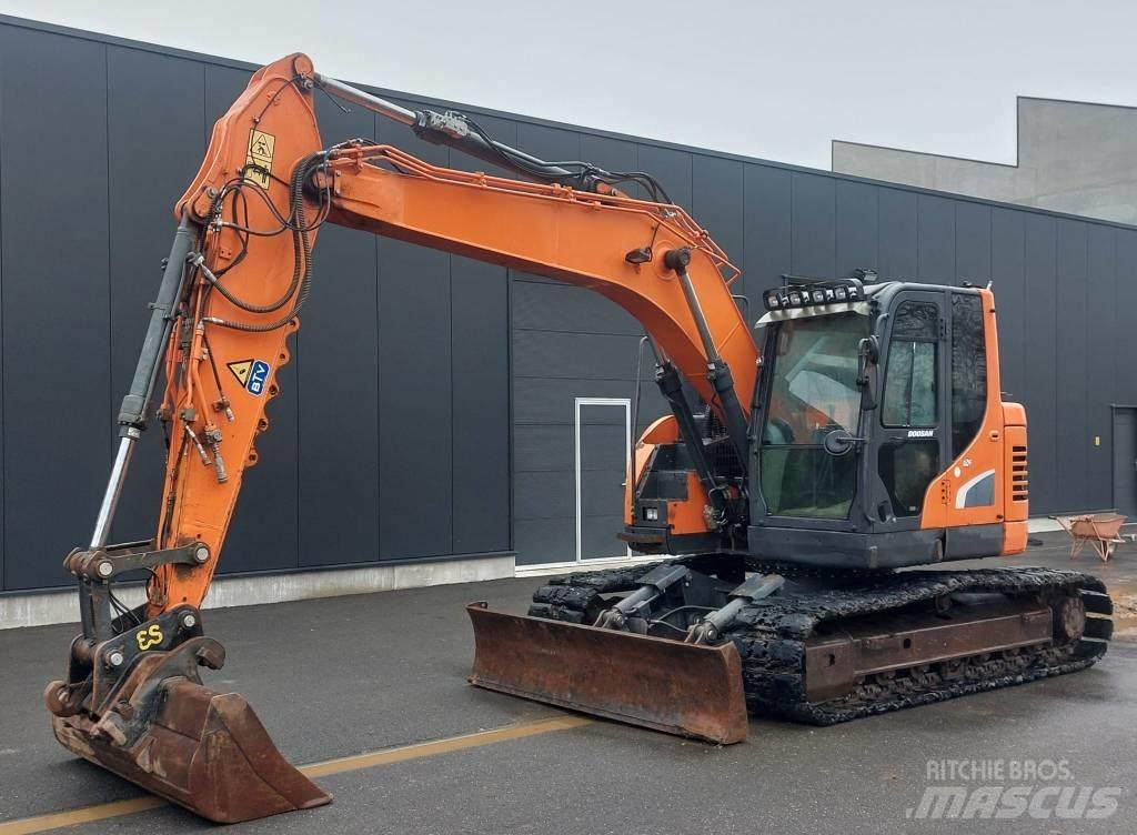 Doosan DX140 LCR-5 대형 굴삭기 29톤 이상