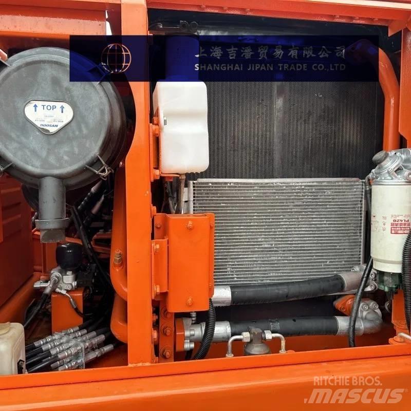 Doosan DX 150 대형 굴삭기 29톤 이상