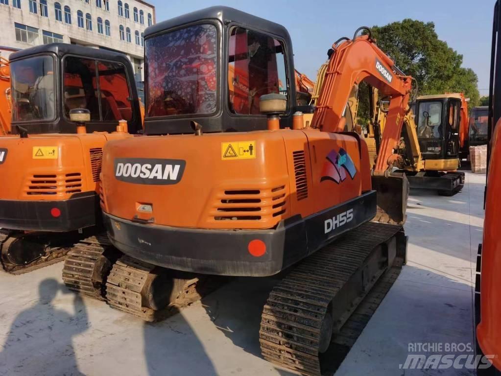 Doosan DH55 대형 굴삭기 29톤 이상