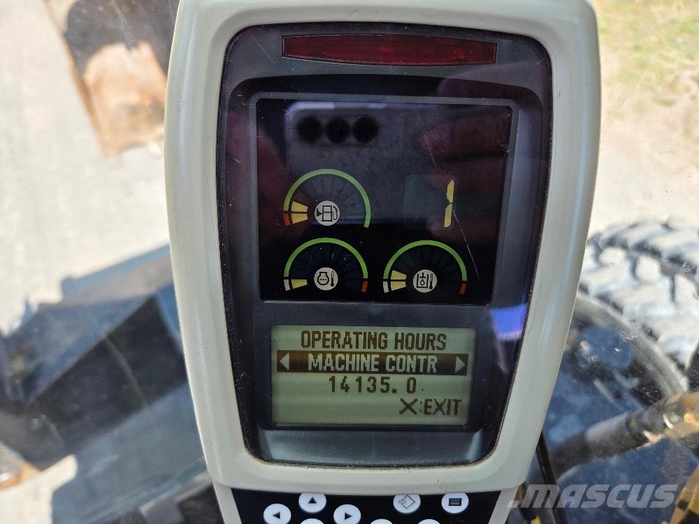 CAT M322C  휠 굴삭기