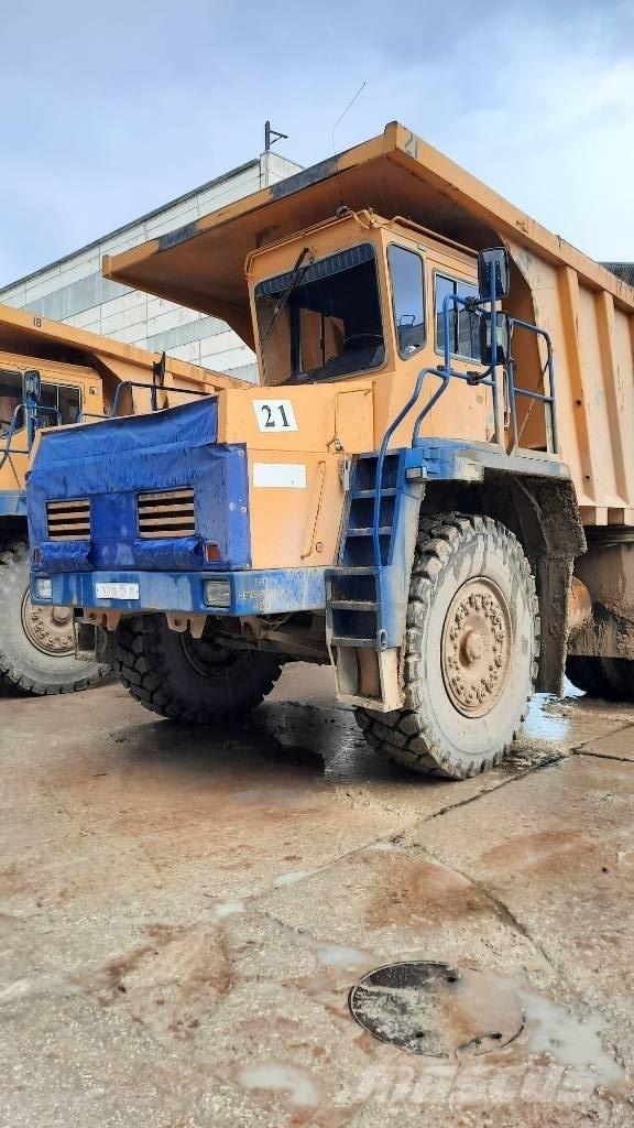 Belaz 75473 초대형 덤프 트럭