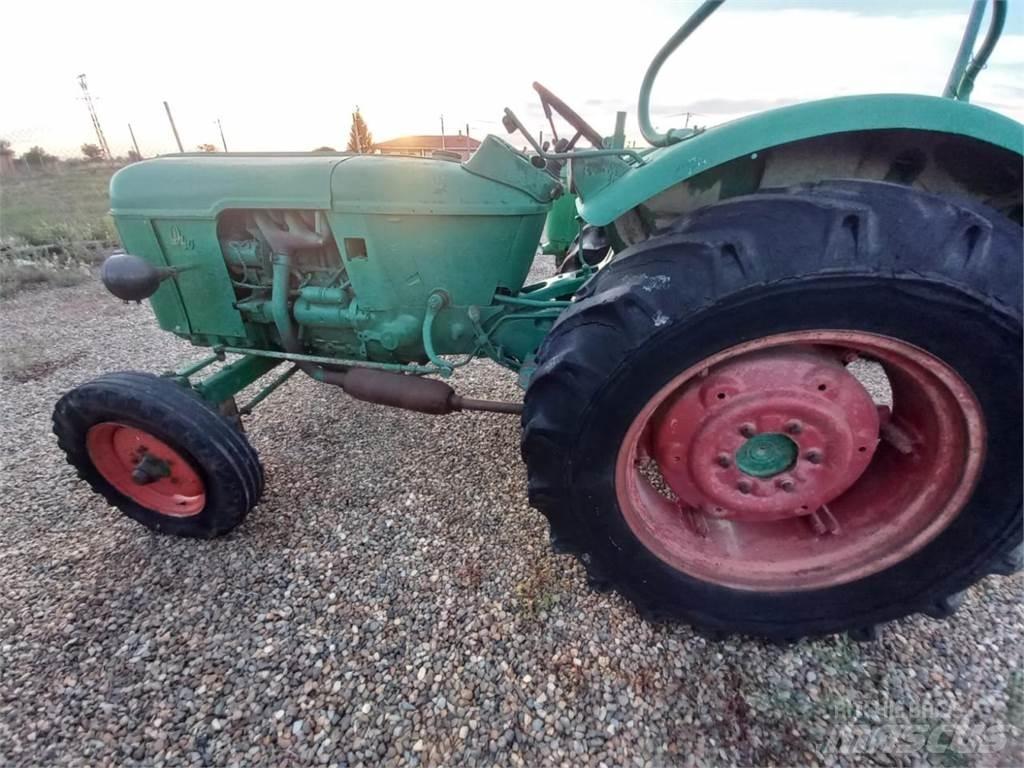 Deutz-Fahr D 40 트랙터
