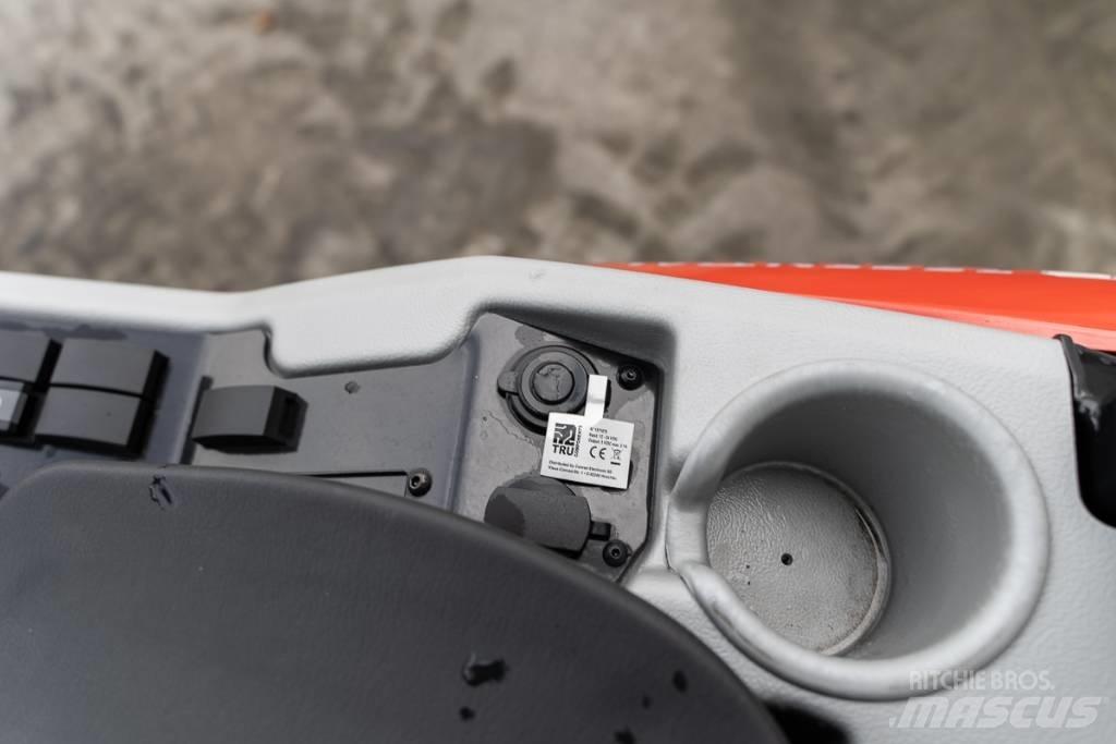 Manitou MLA 3-25H 미니 로더