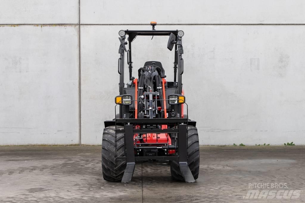 Manitou MLA 3-25H 미니 로더
