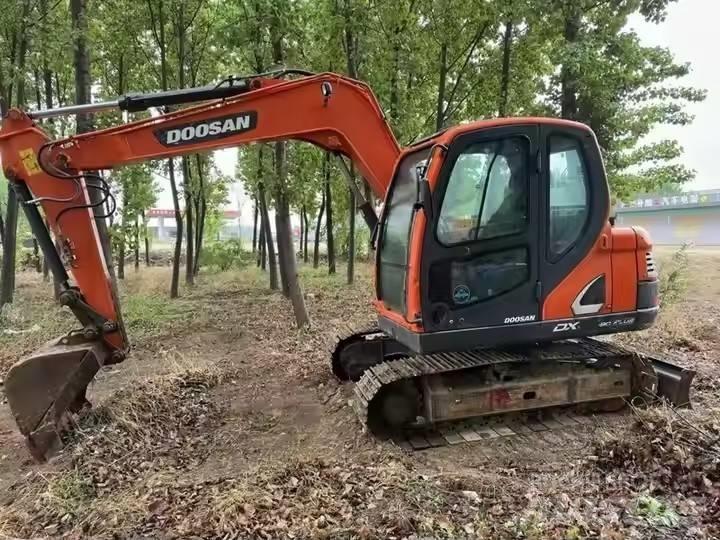 Doosan DX75 대형 굴삭기 29톤 이상