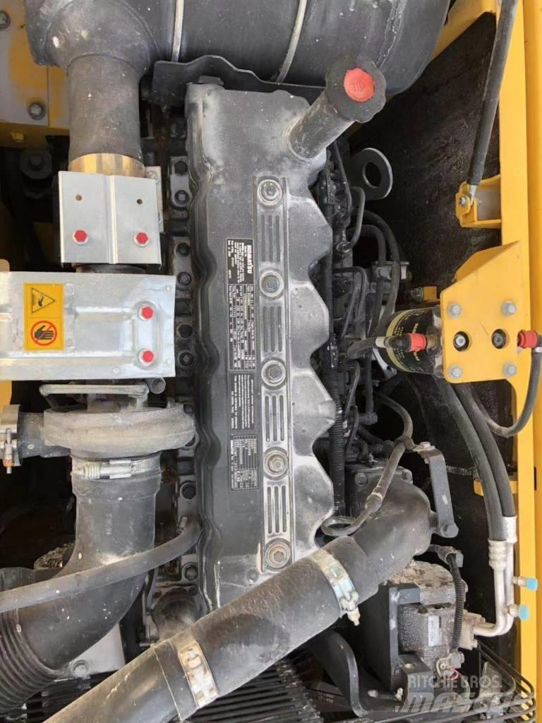 Komatsu 200-8 대형 굴삭기 29톤 이상