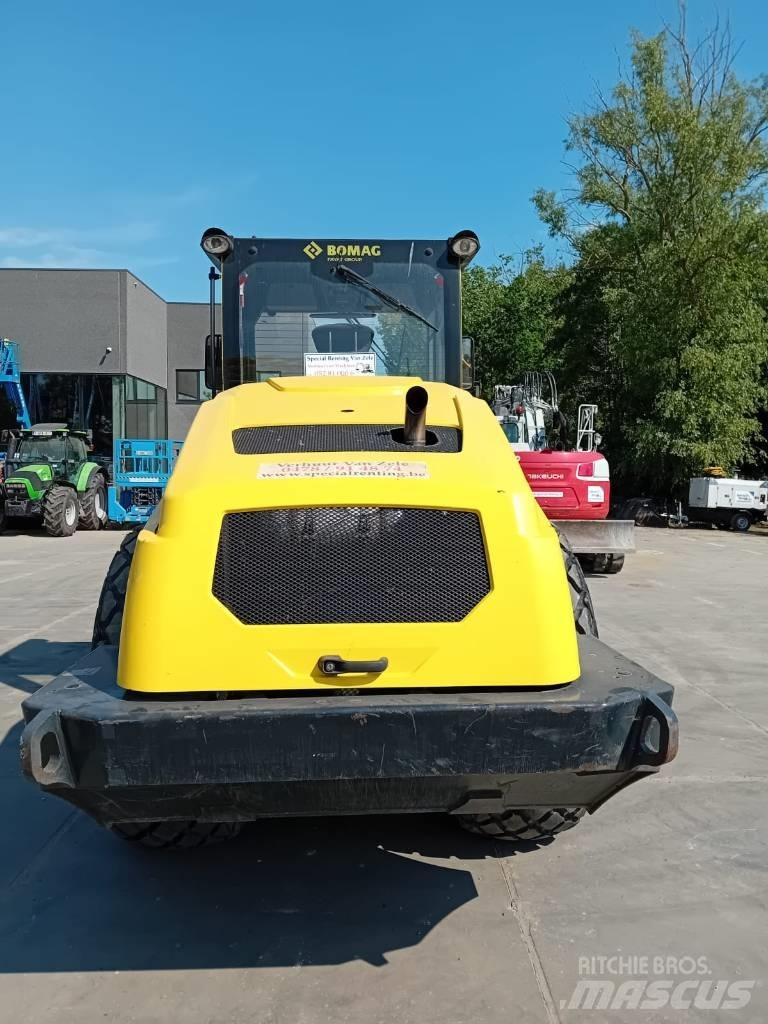 Bomag BW 213 D-5 토양 다짐기