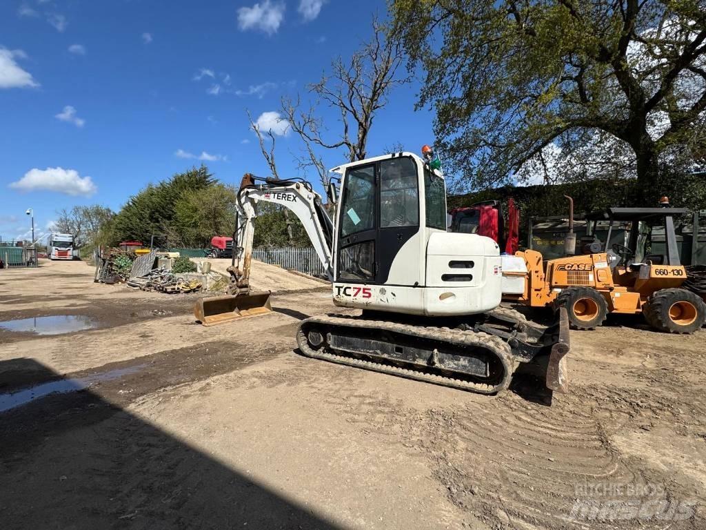 Terex TC 75 중형굴삭기 7톤-28톤