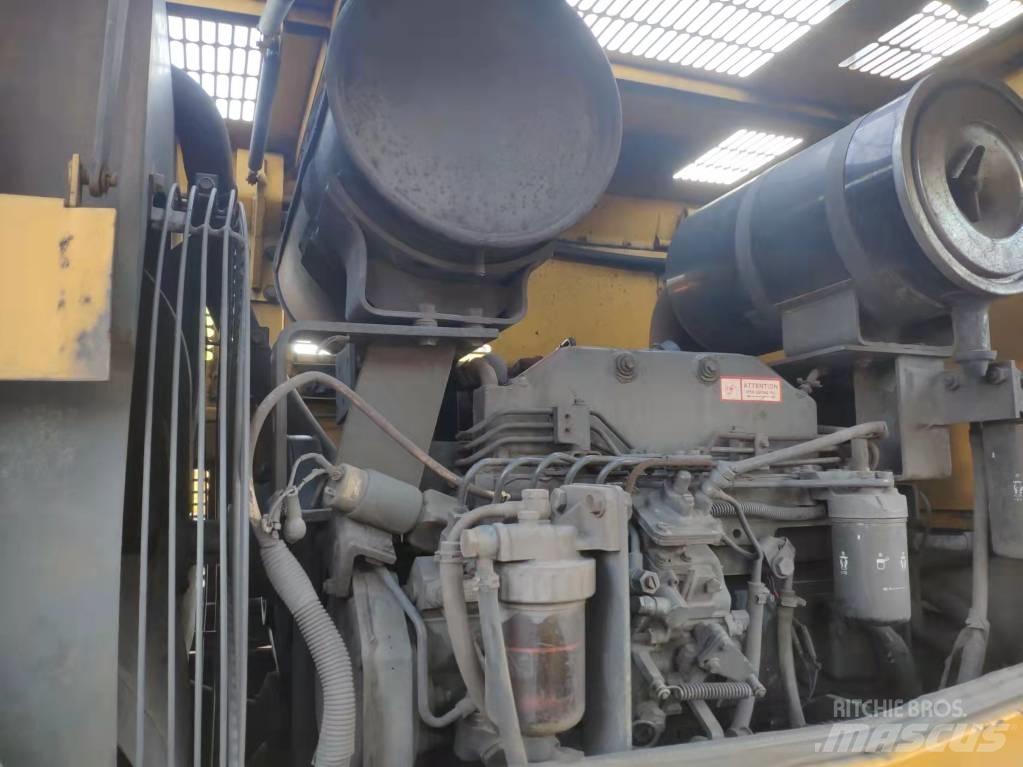 Komatsu WA 320-3  휠로우더