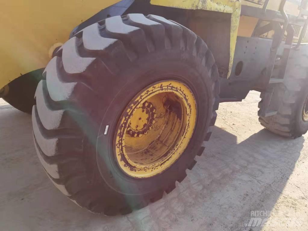 Komatsu WA 320-3  휠로우더