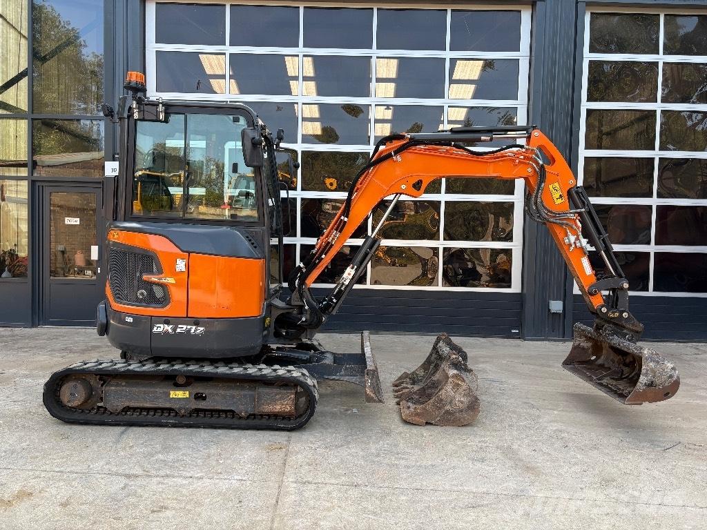 Doosan DX 27 Z 소형 굴삭기 7톤 미만