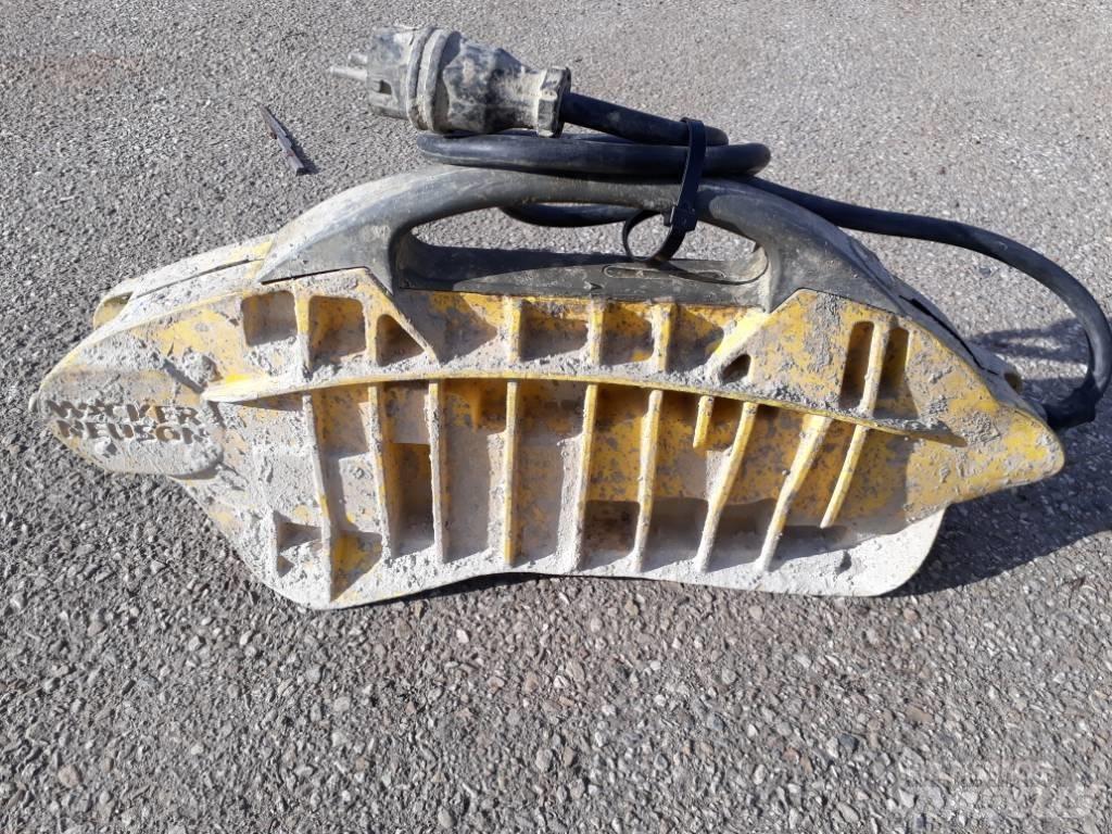 Wacker Neuson FUH20 콘크리트 스톤 머신