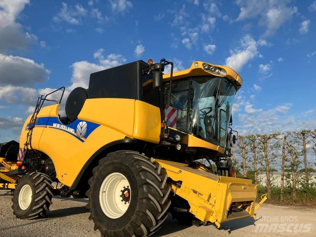 New Holland CX 6090 콤바인 수확기