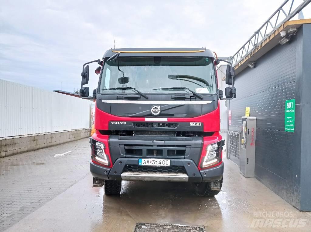 Volvo FMX 400 스킵 로더 트럭