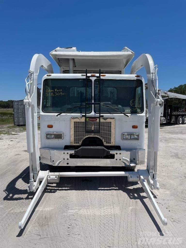Peterbilt 320 폐기물 수거 트럭