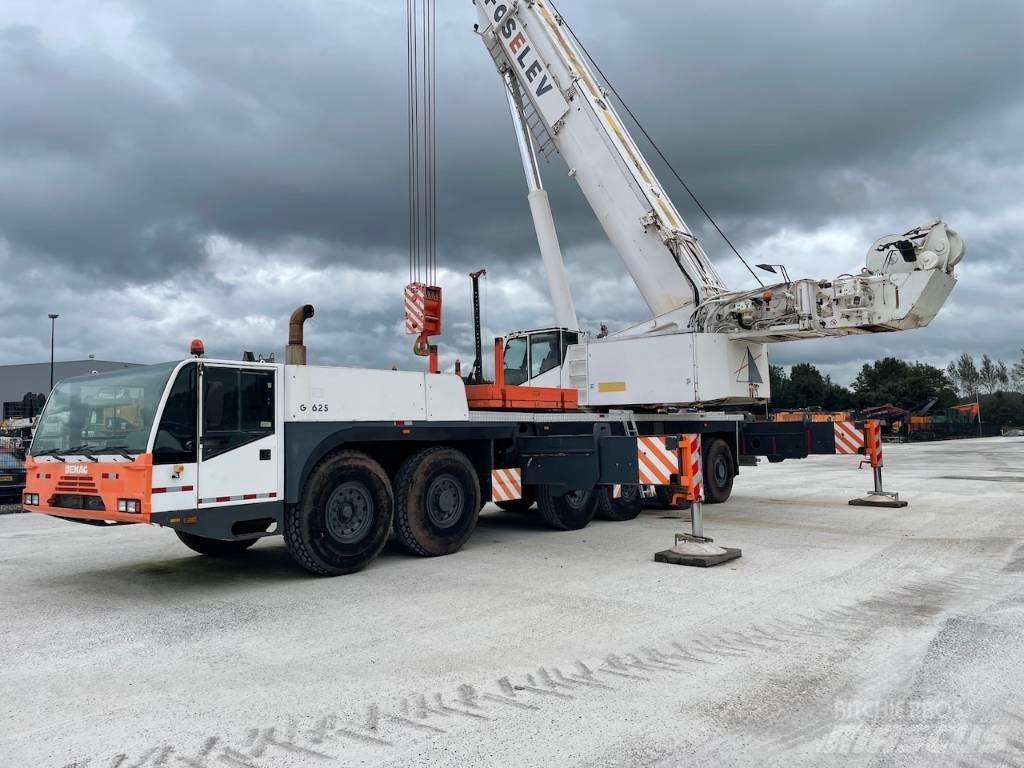 Demag AC 300 A/T 크레인