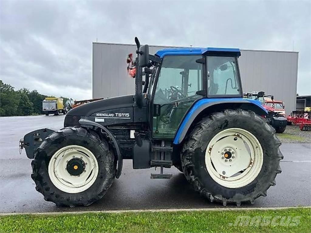 New Holland TS 115 트랙터